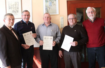Hartmut Bleyl, Gerd Beckmann, Dieter Cors und Karl Sagebiel ( nicht anwesend ) erhalten die goldene Ehrennadel des Bundes Deutscher Pioniere!